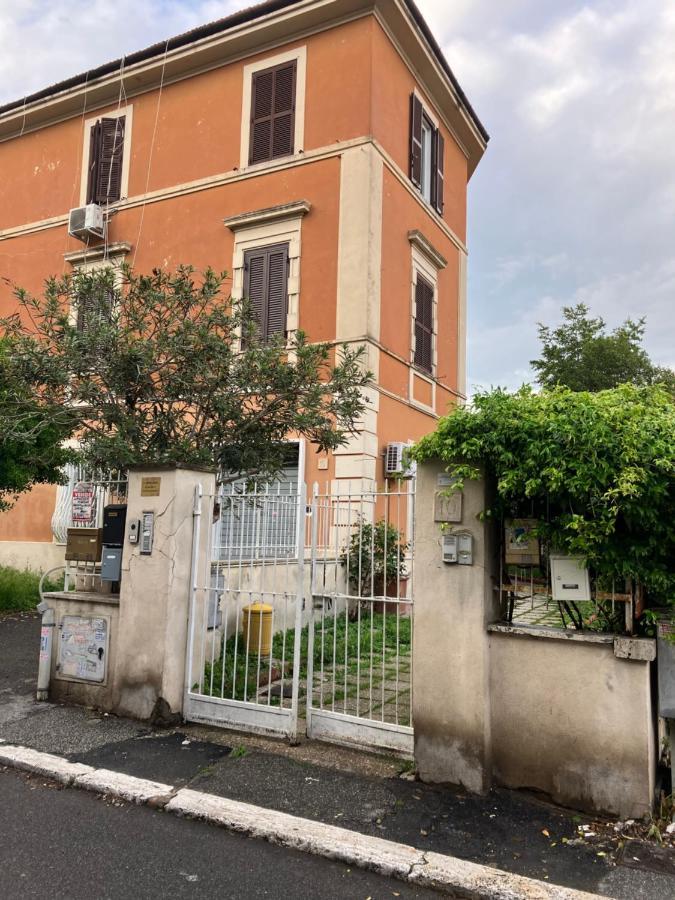Casa Di Vivi, Comoda Per Il Centro, Il Vaticano Ed Il Gemelli Rome Exterior photo